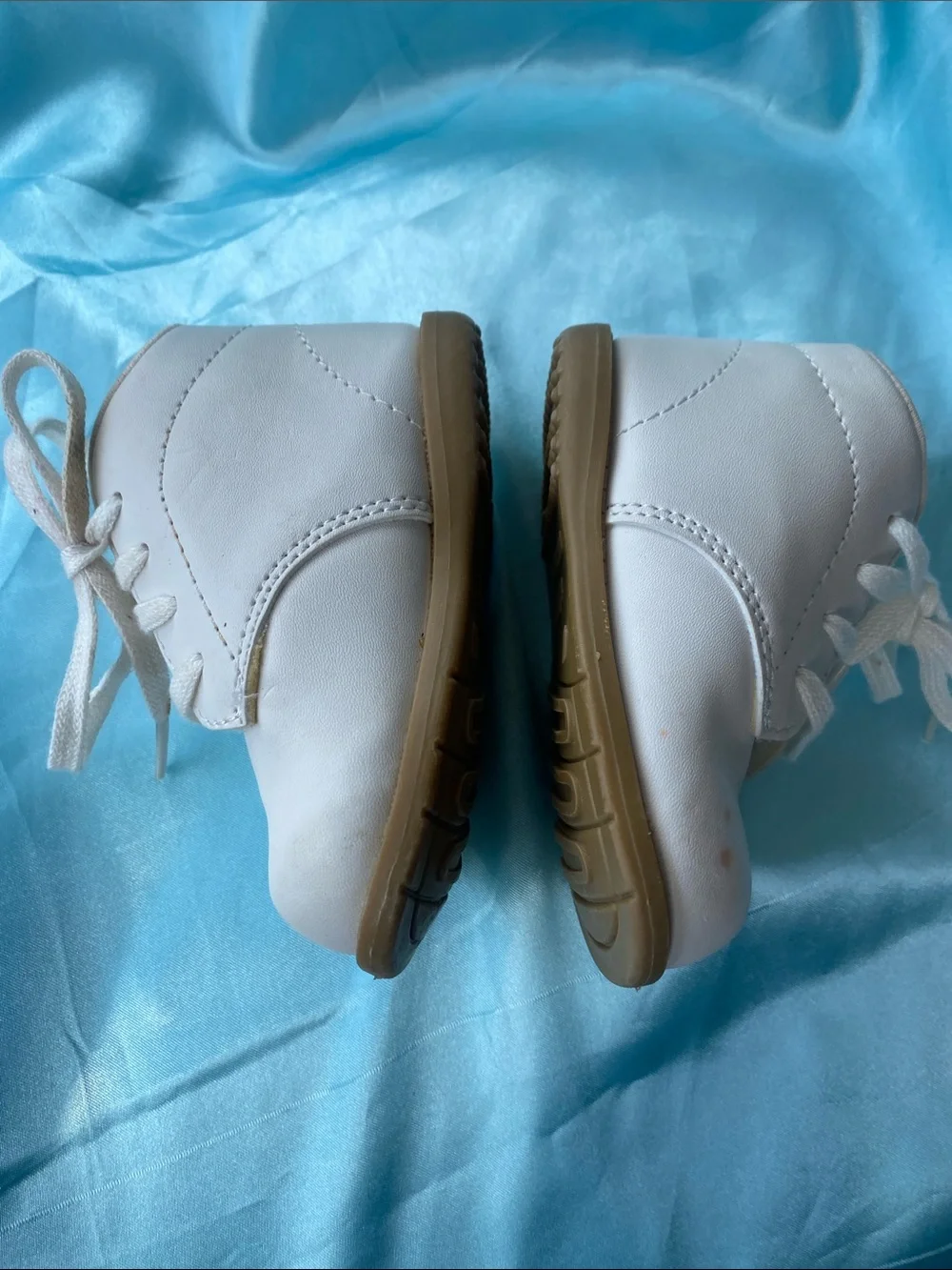 Teeny Toes Classic White Kids Lace-Up Shoes